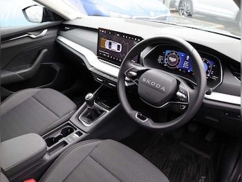 Used Skoda Octavia 2025 for sale - 76680705: Photo