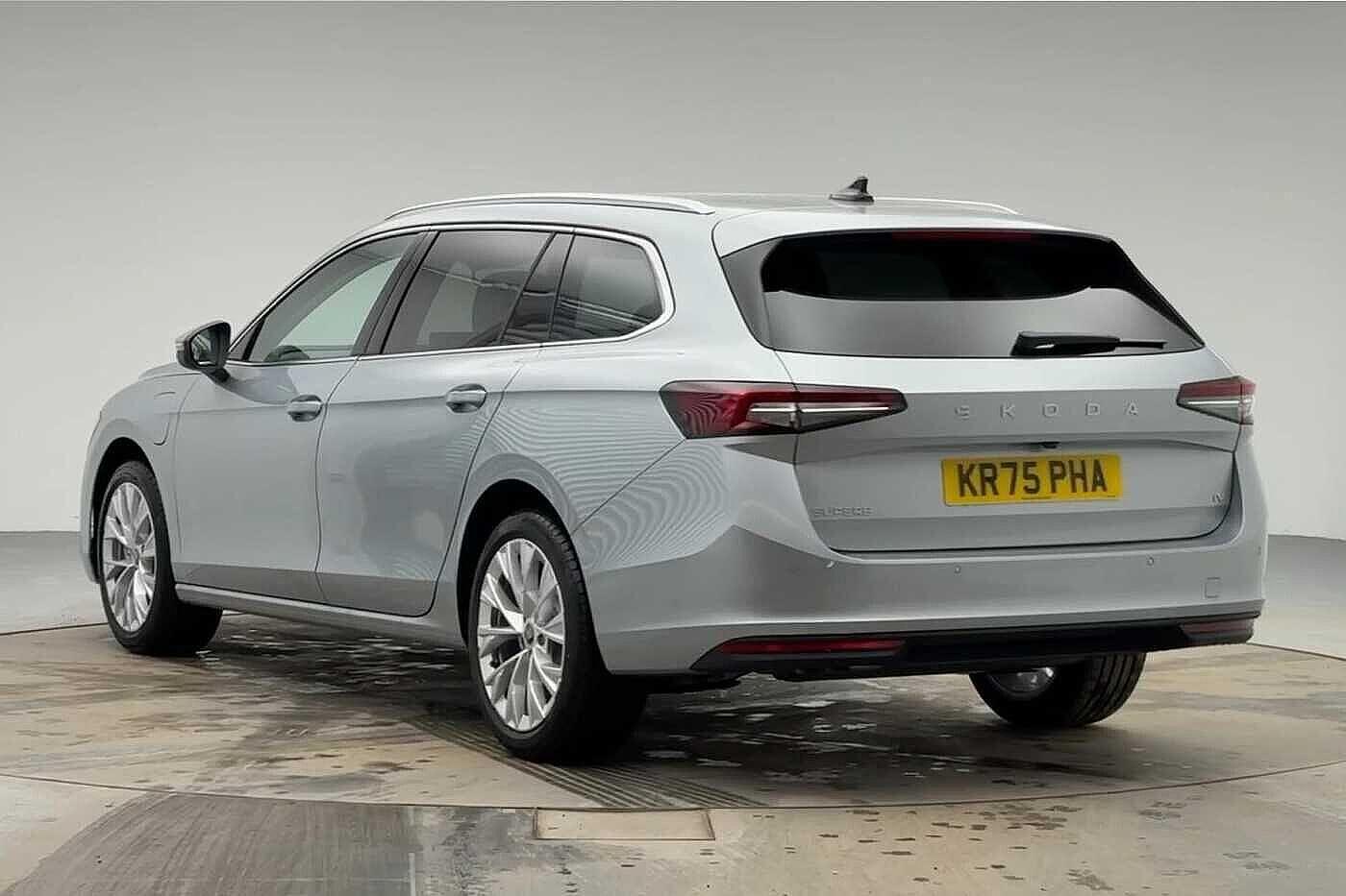 Used Skoda Superb 2026 for sale - 77910843: Photo 3