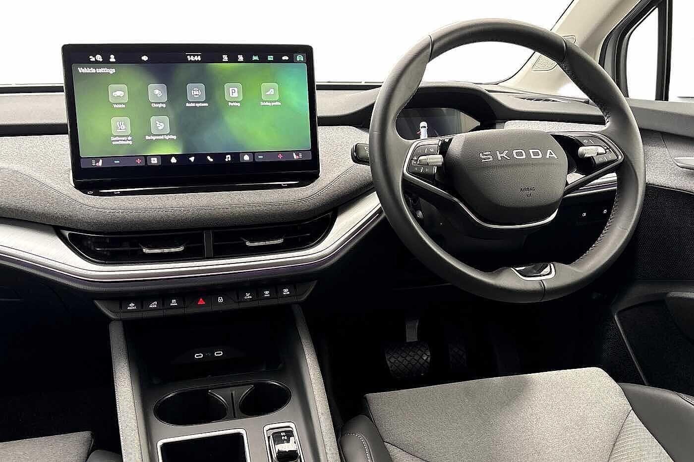 Used Skoda Enyaq 2025 for sale - 78206904: Photo 2