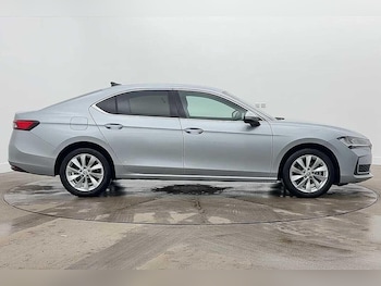 Used Skoda Superb 2024 for sale - 77628635: Photo