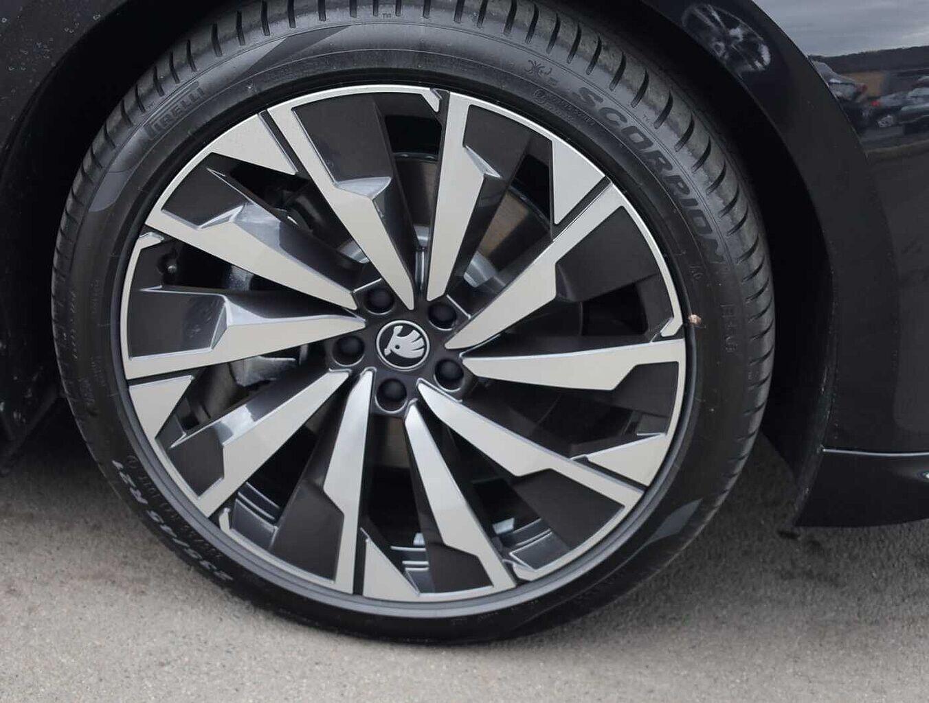 Used Skoda Enyaq 2025 for sale - 76679607: Photo 6