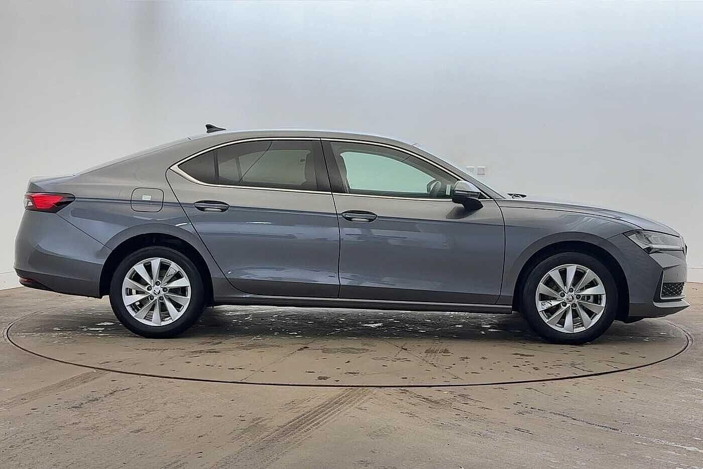 Used Skoda Superb 2025 for sale - 77177825: Photo 4