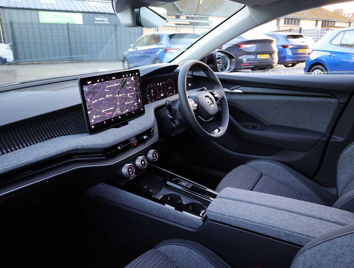 Used Skoda Superb 2024 for sale - 76676544: Photo 2