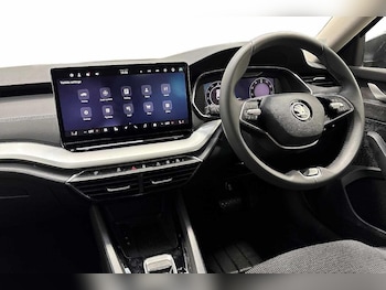 Used Skoda Octavia 2024 for sale - 76703918: Photo