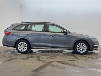 Used Skoda Octavia 2024 for sale - 76703918: Photo
