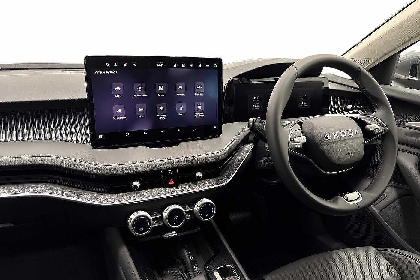 Used Skoda Superb 2026 for sale - 77910842: Photo 2