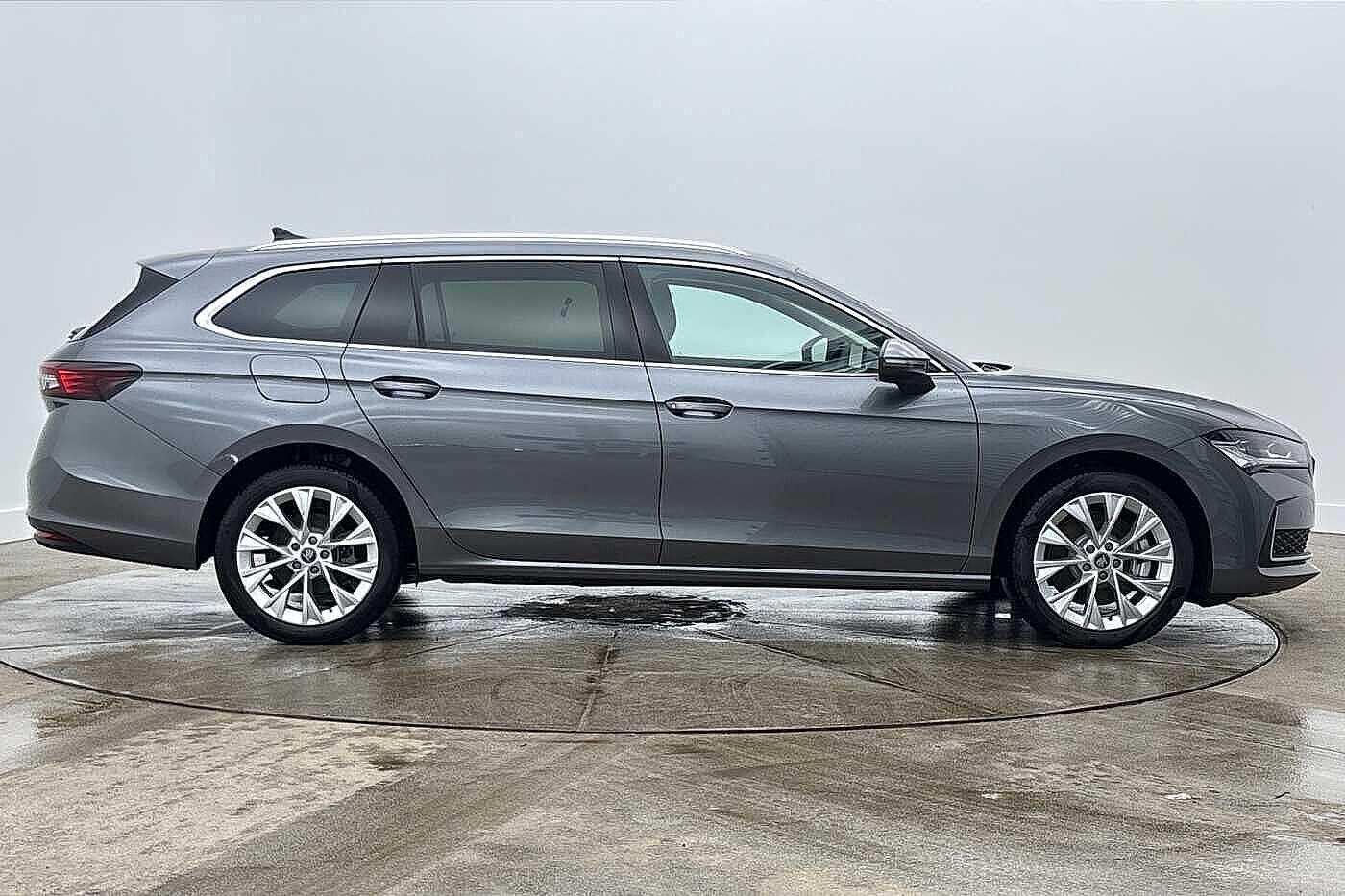 Used Skoda Superb 2026 for sale - 77910842: Photo 4