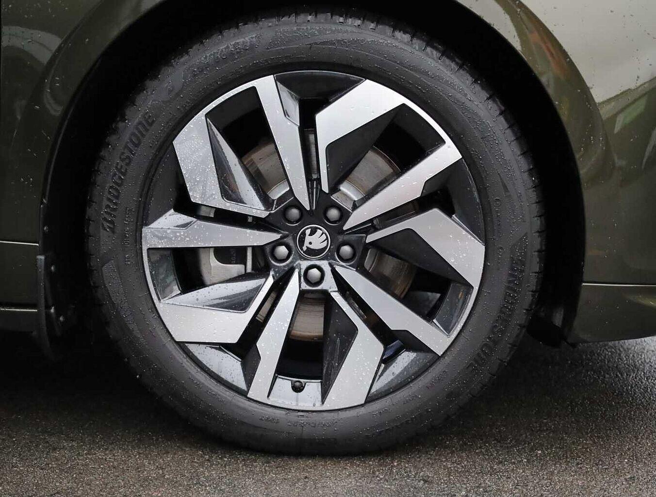 Used Skoda Enyaq 2025 for sale - 76679586: Photo 5