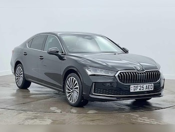 2025 (25) - 2.0 TDI 193 Laurin + Klement 4X4 5dr DSG