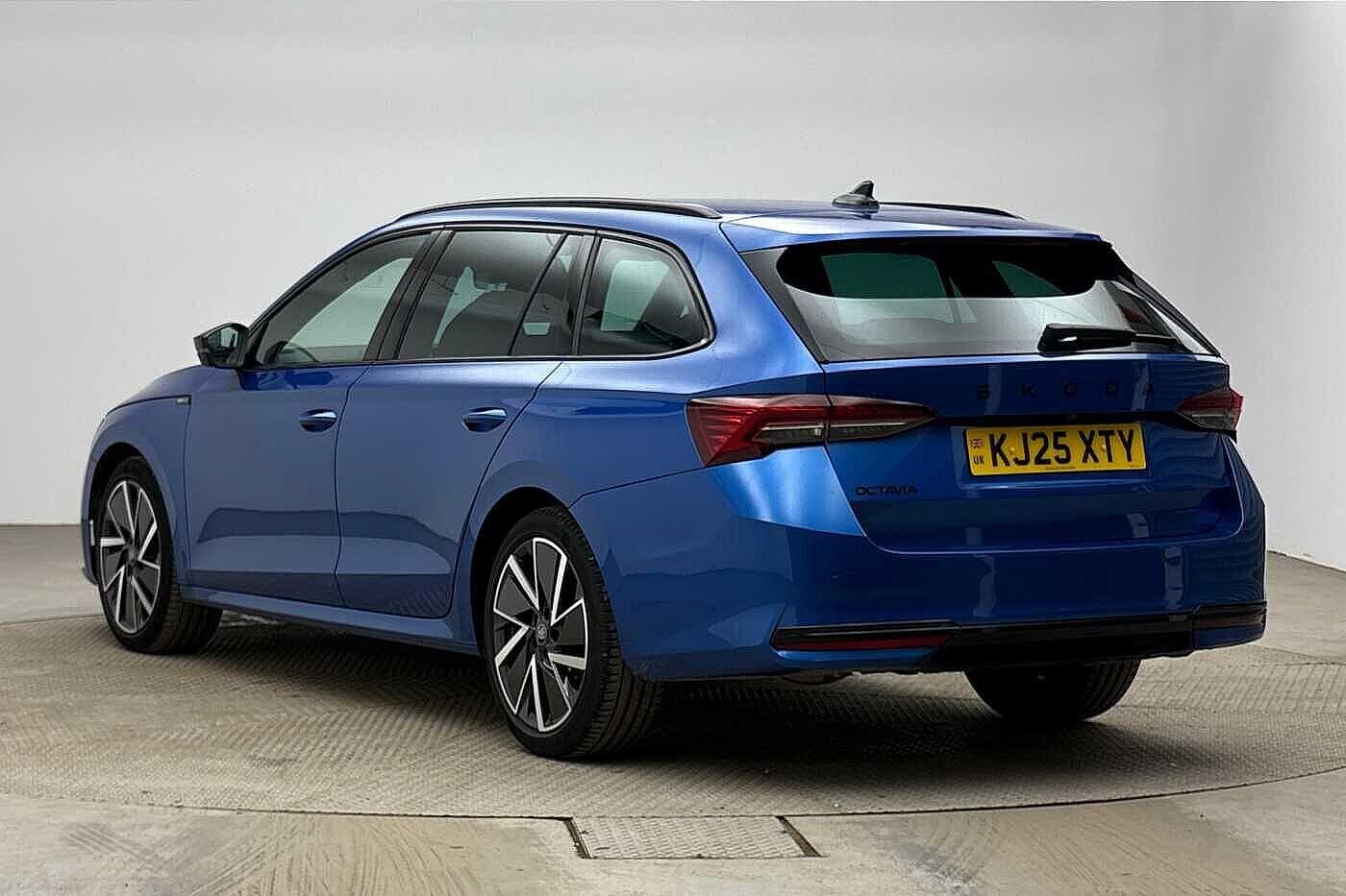 Used Skoda Octavia 2025 for sale - 78206857: Photo 3