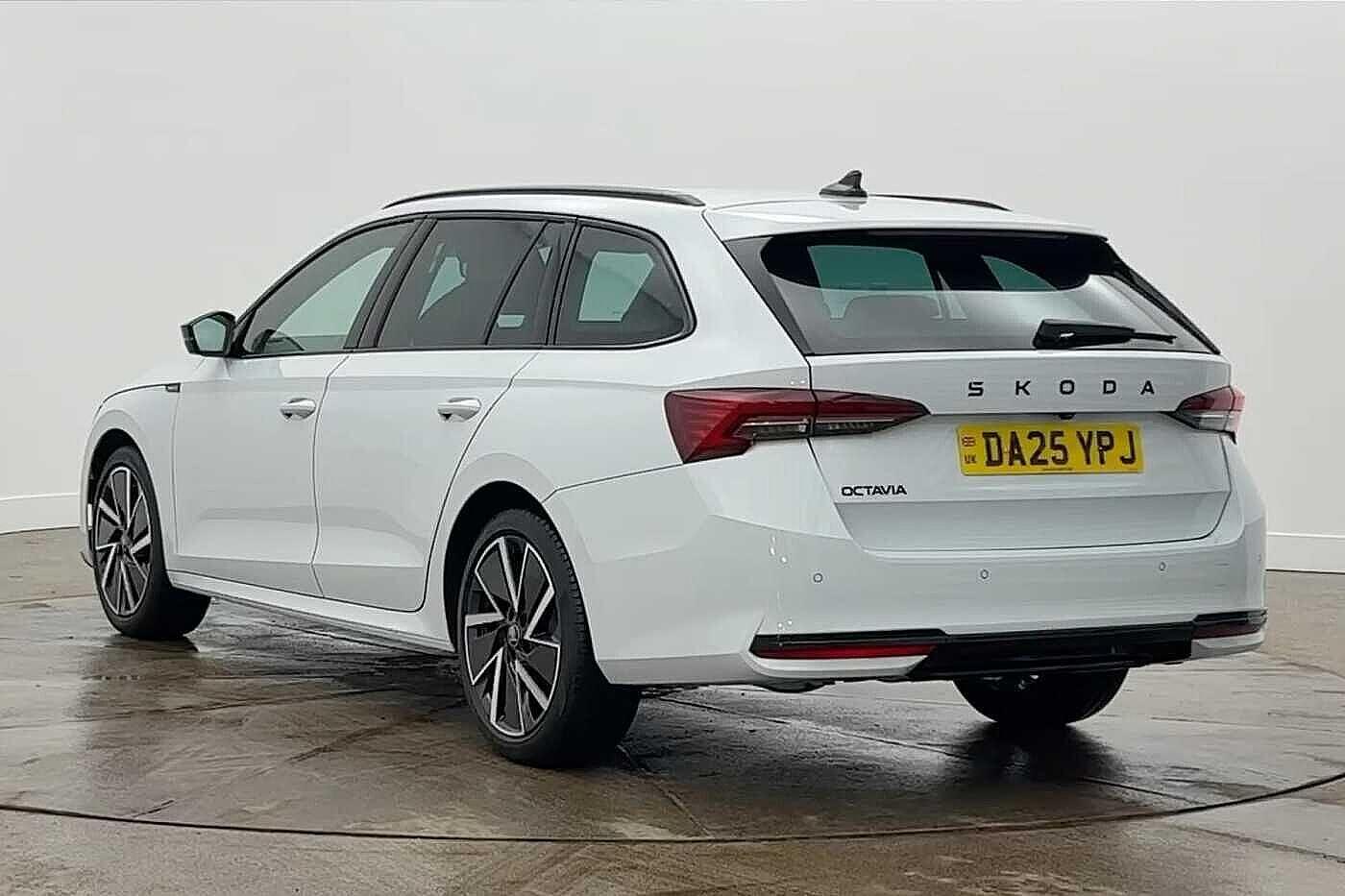 Used Skoda Octavia 2025 for sale - 77177820: Photo 3