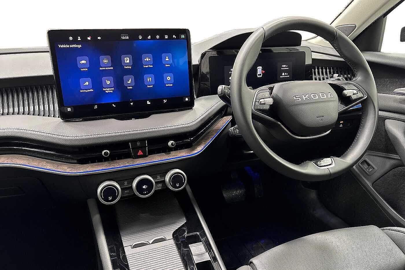 Used Skoda Superb 2025 for sale - 76691184: Photo 2