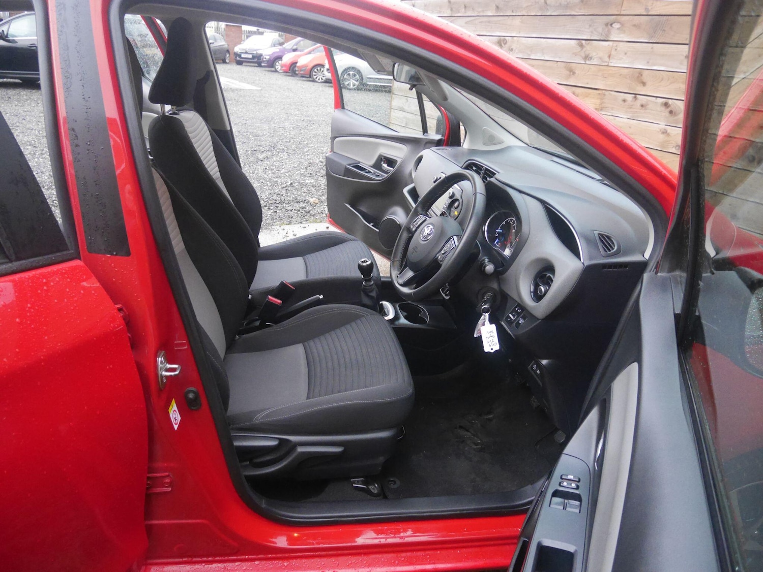 Used Toyota Yaris 2019 for sale - 78103162: Photo 17