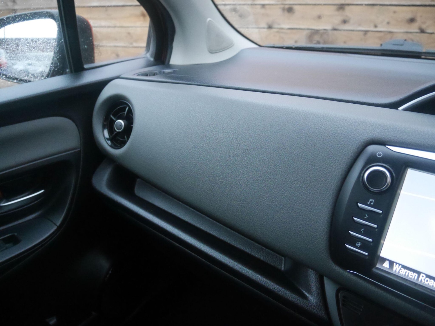 Used Toyota Yaris 2019 for sale - 78103162: Photo 29