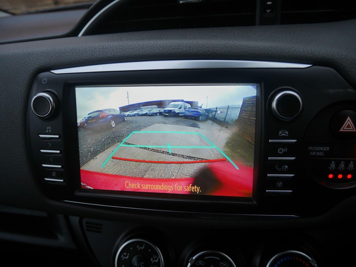 Used Toyota Yaris 2019 for sale - 78103162: Photo 32