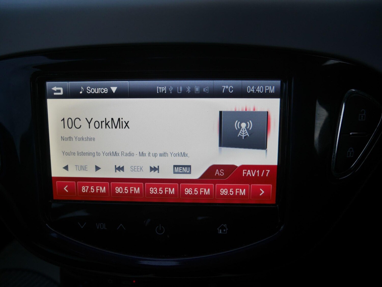 Used Vauxhall ADAM 2014 for sale - 78103164: Photo 32