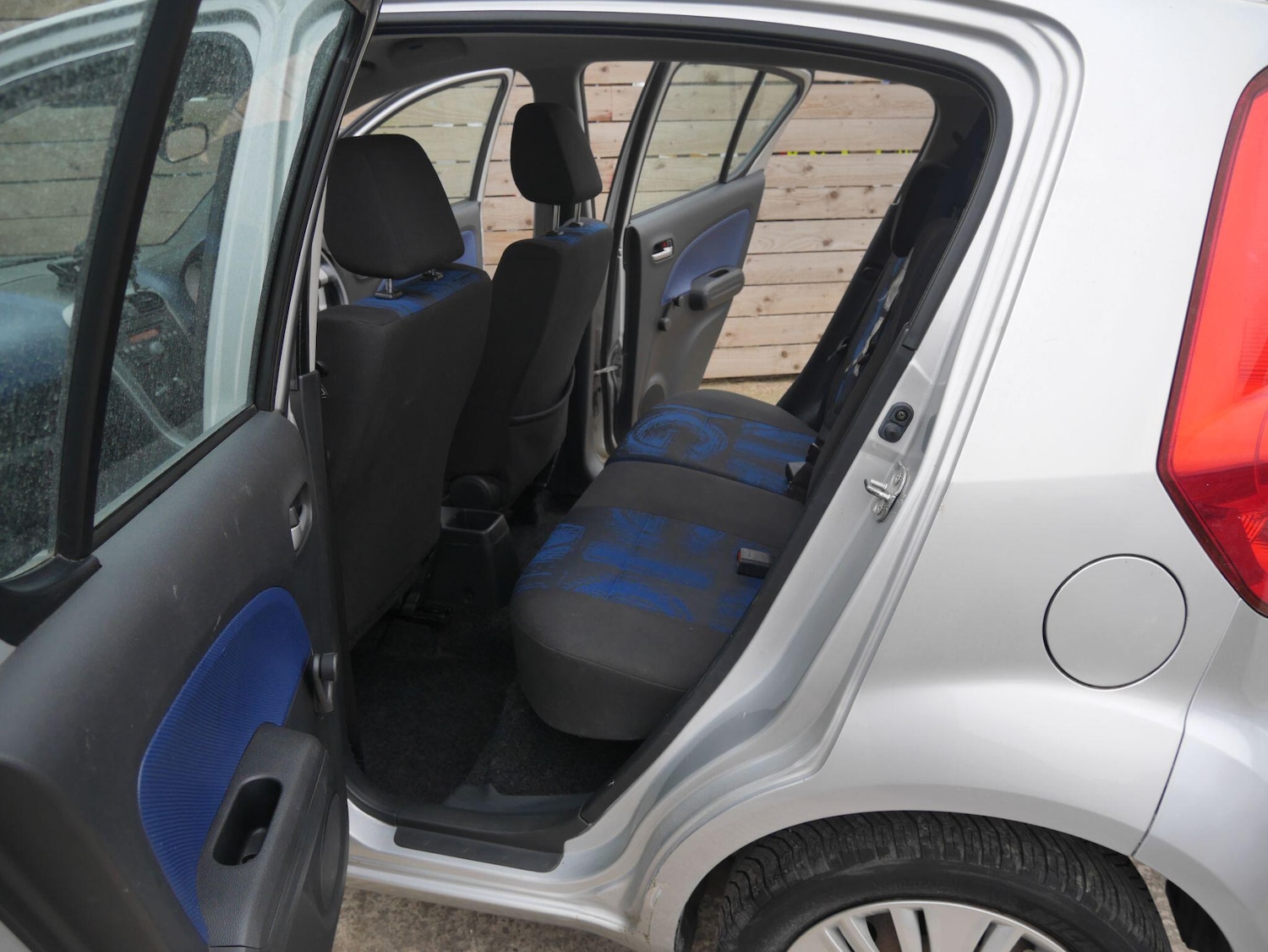 Used Vauxhall Agila 2011 for sale - 78103123: Photo 24