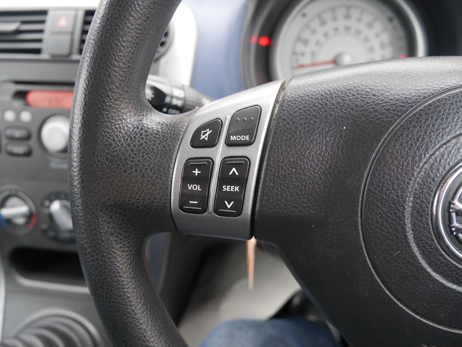 Used Vauxhall Agila 2011 for sale - 78103123: Photo 38