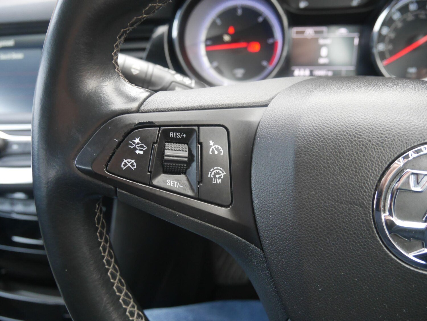 Used Vauxhall Astra 2016 for sale - 78103161: Photo 39