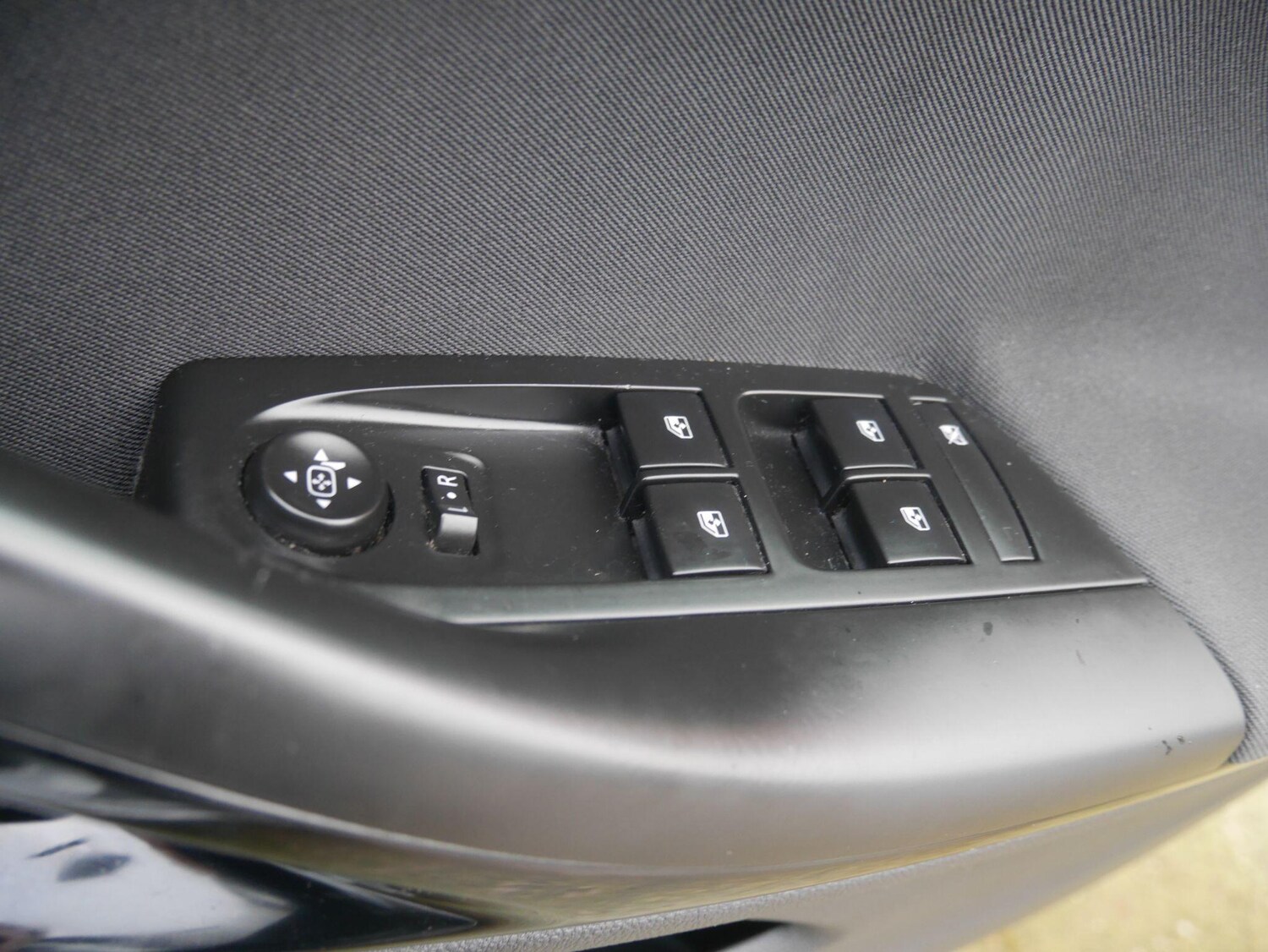 Used Vauxhall Astra 2016 for sale - 78103161: Photo 42