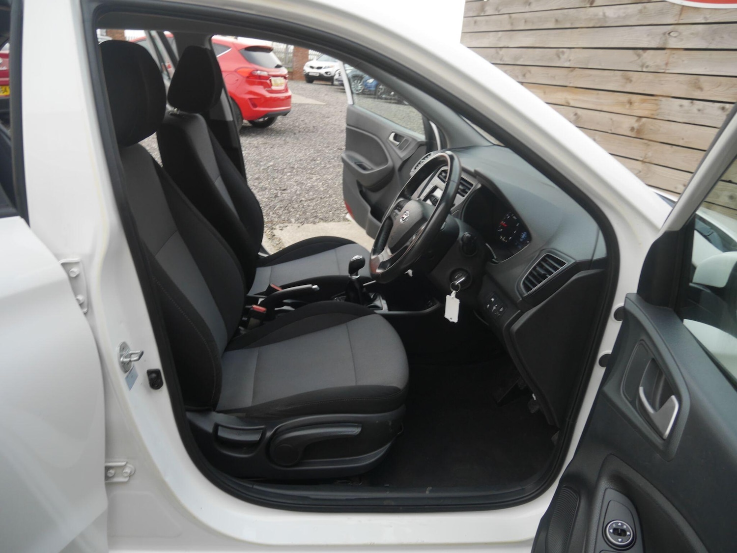 Used Hyundai i20 2019 for sale - 78074452: Photo 19