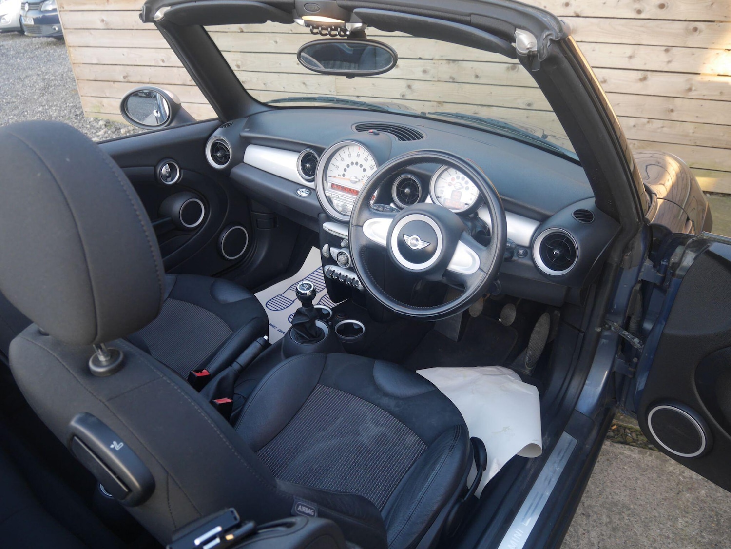 Used MINI Convertible 2010 for sale - 78103101: Photo 24