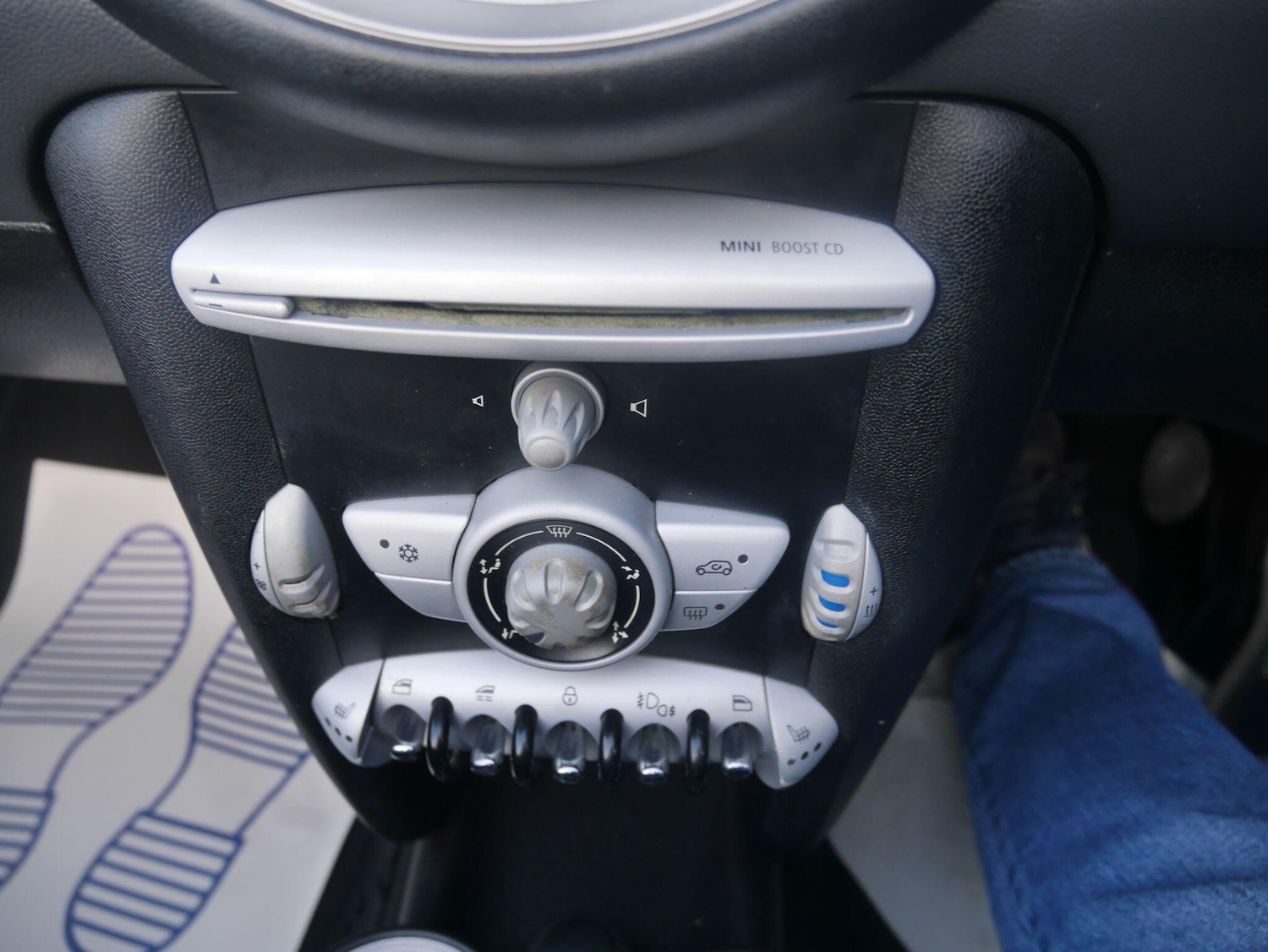 Used MINI Convertible 2010 for sale - 78103101: Photo 44