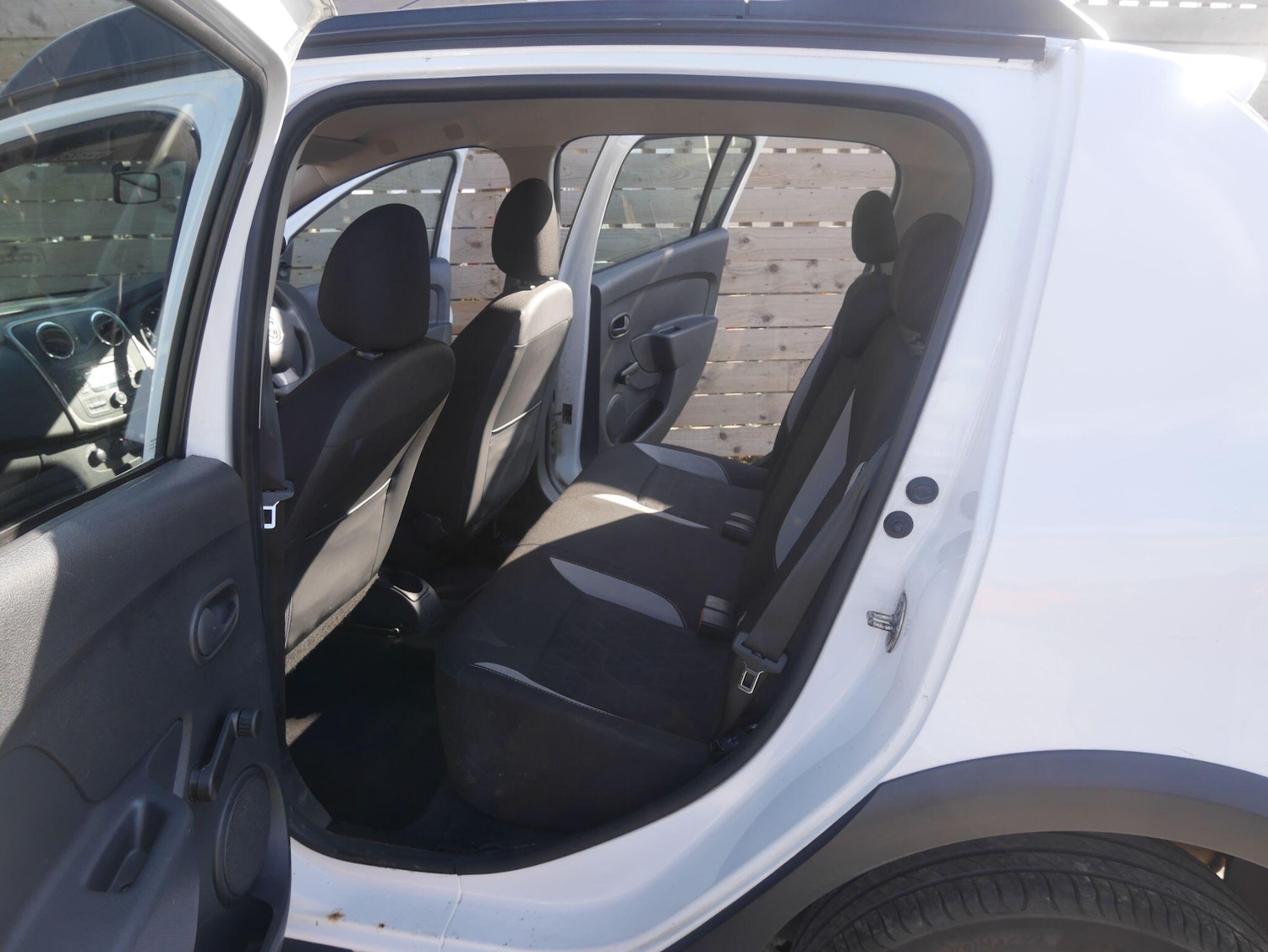 Used Dacia Sandero Stepway 2016 for sale - 78088718: Photo 23