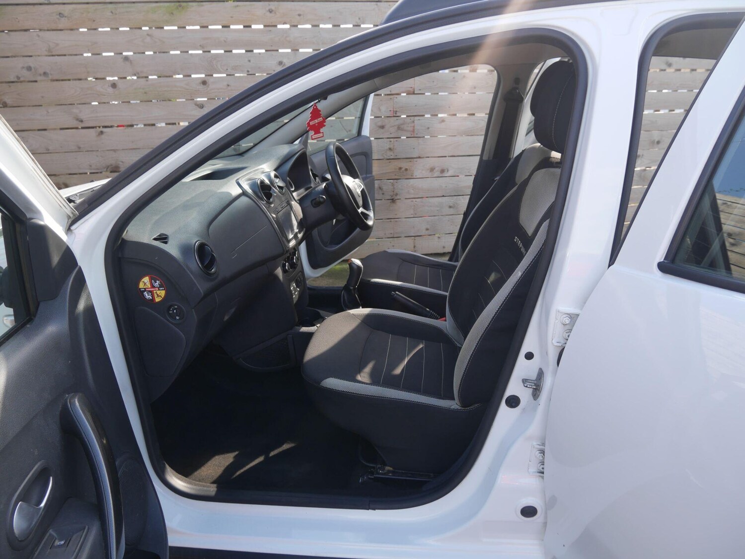 Used Dacia Sandero Stepway 2017 for sale - 78088717: Photo 20