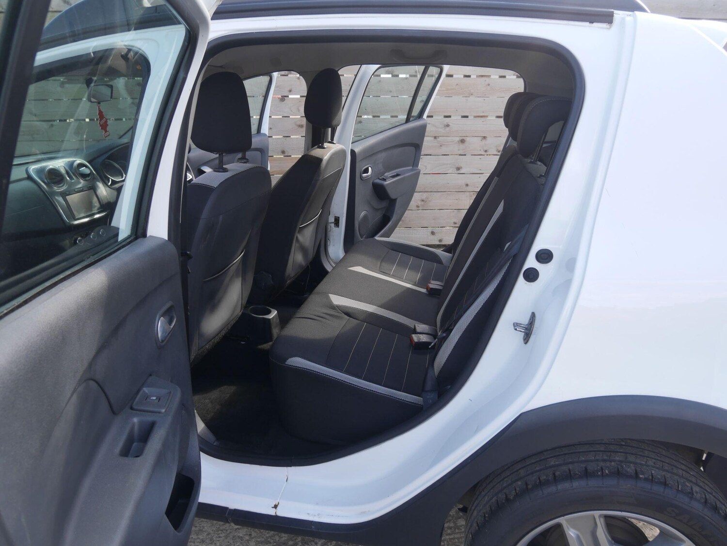 Used Dacia Sandero Stepway 2017 for sale - 78088717: Photo 21