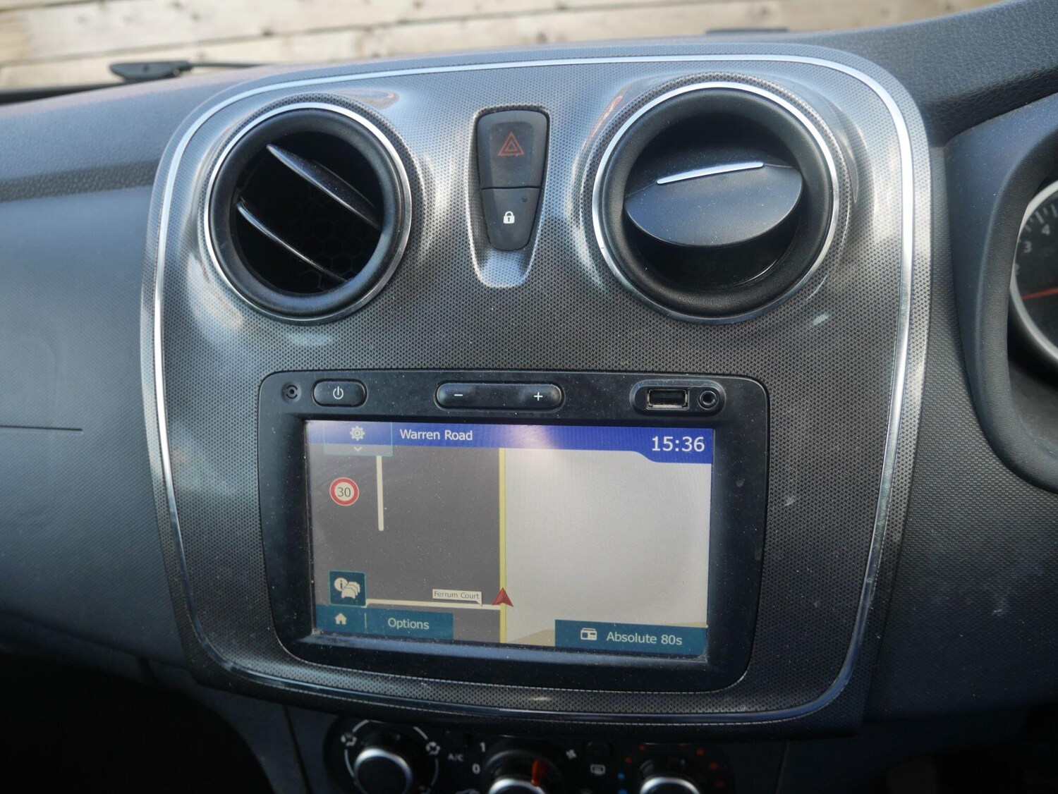 Used Dacia Sandero Stepway 2017 for sale - 78088717: Photo 31