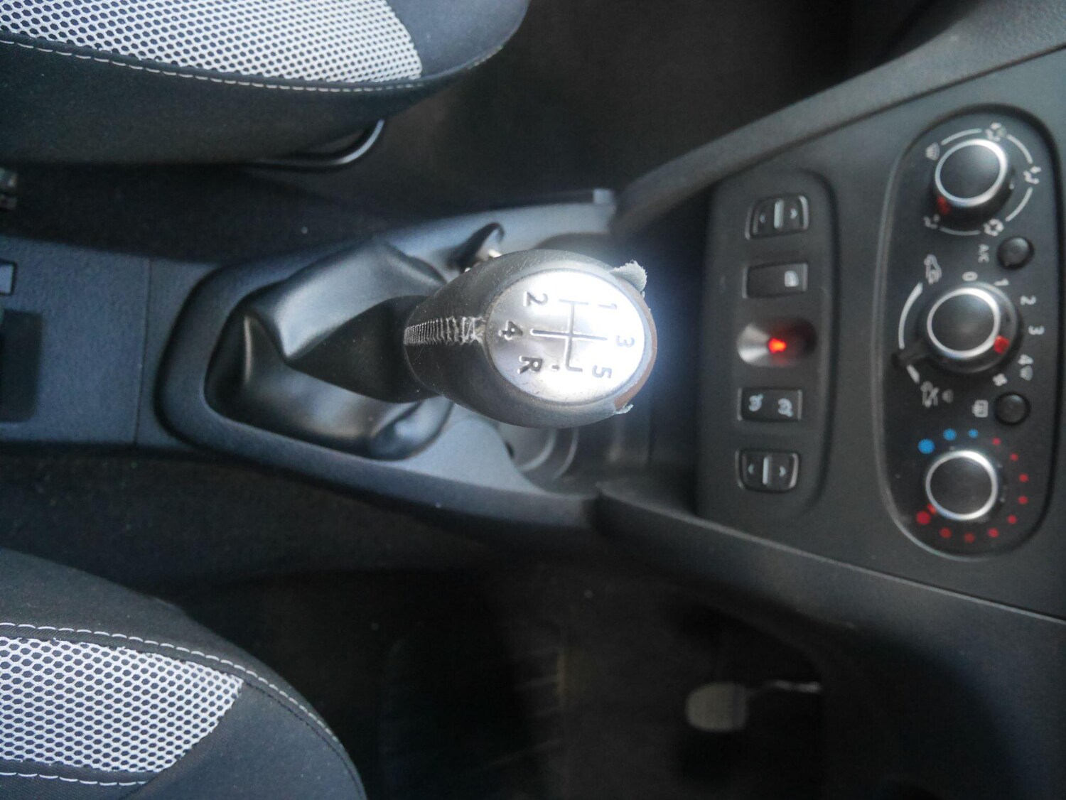 Used Dacia Sandero Stepway 2017 for sale - 78088717: Photo 37