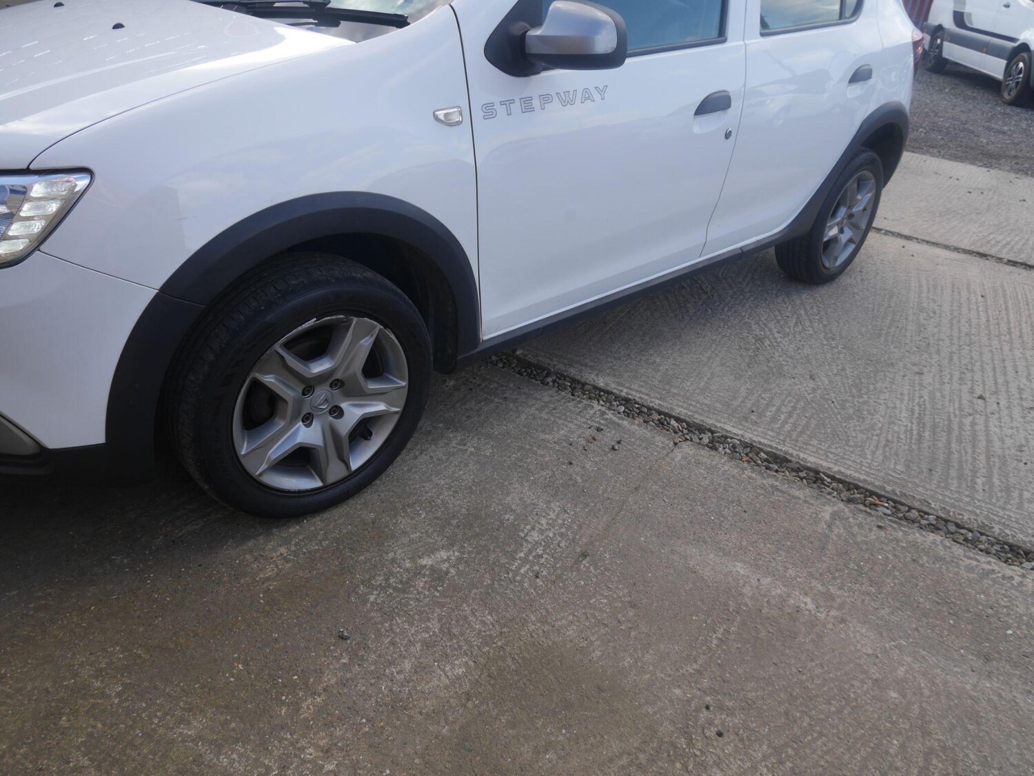 Used Dacia Sandero Stepway 2017 for sale - 78088717: Photo 49