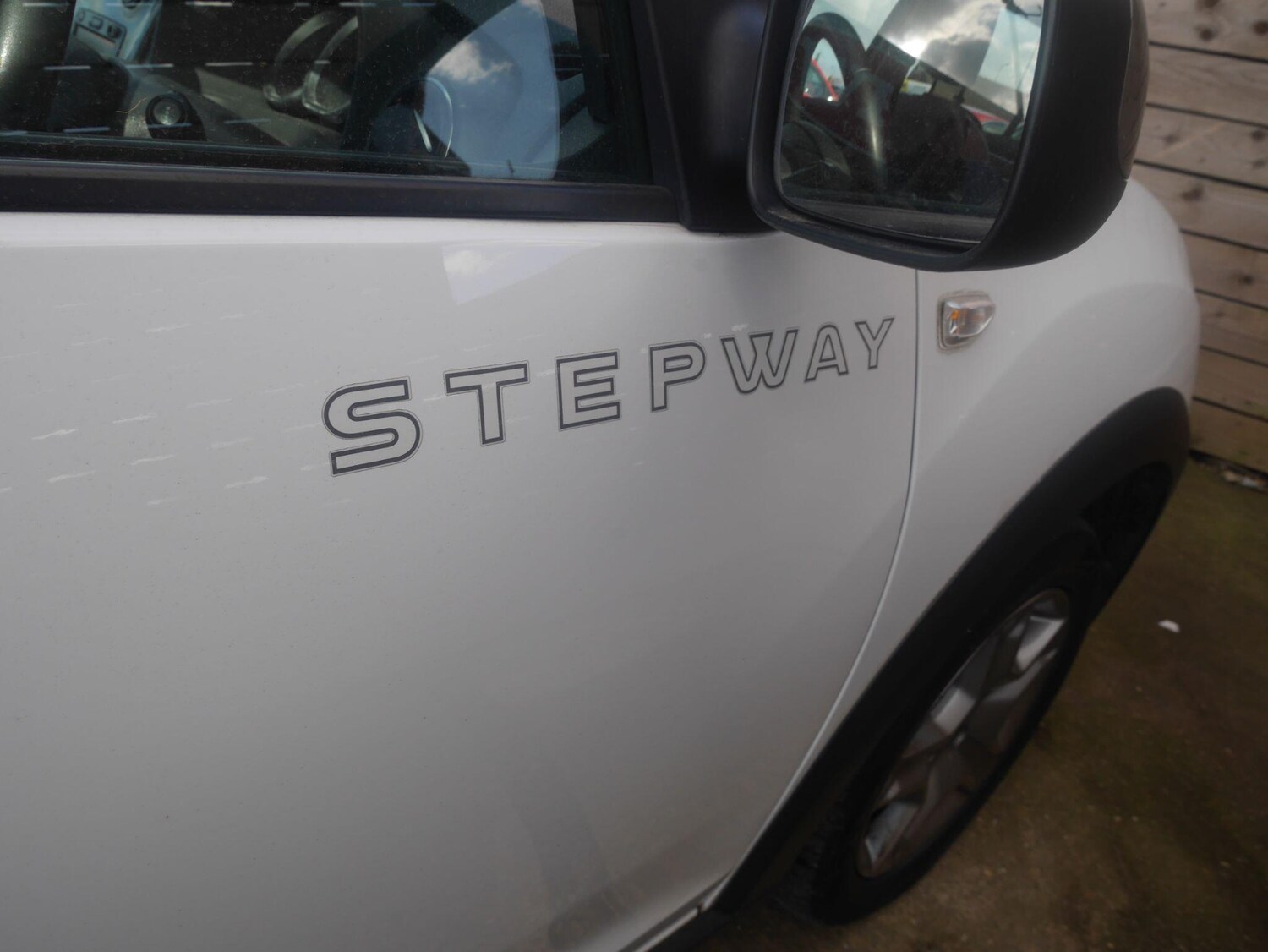 Used Dacia Sandero Stepway 2017 for sale - 78088717: Photo 64