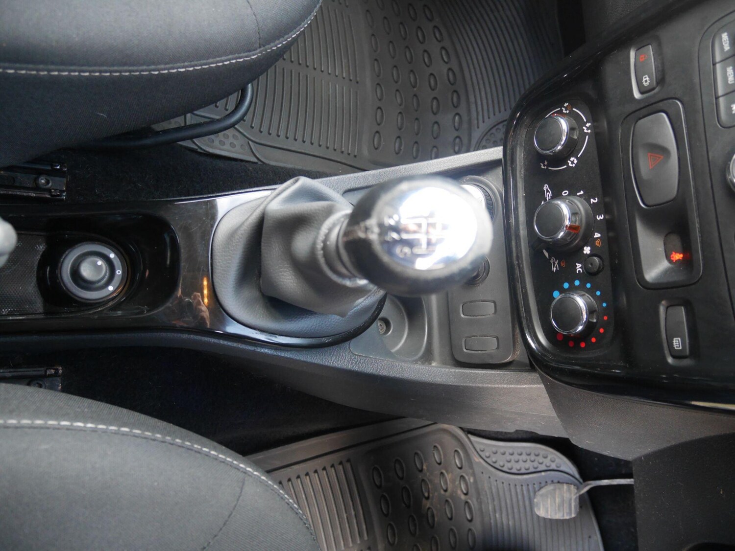 Used Dacia Duster 2013 for sale - 78103159: Photo 38