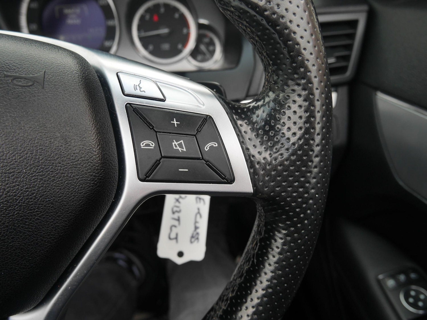 Used Mercedes-Benz E Class 2013 for sale - 78103166: Photo 57