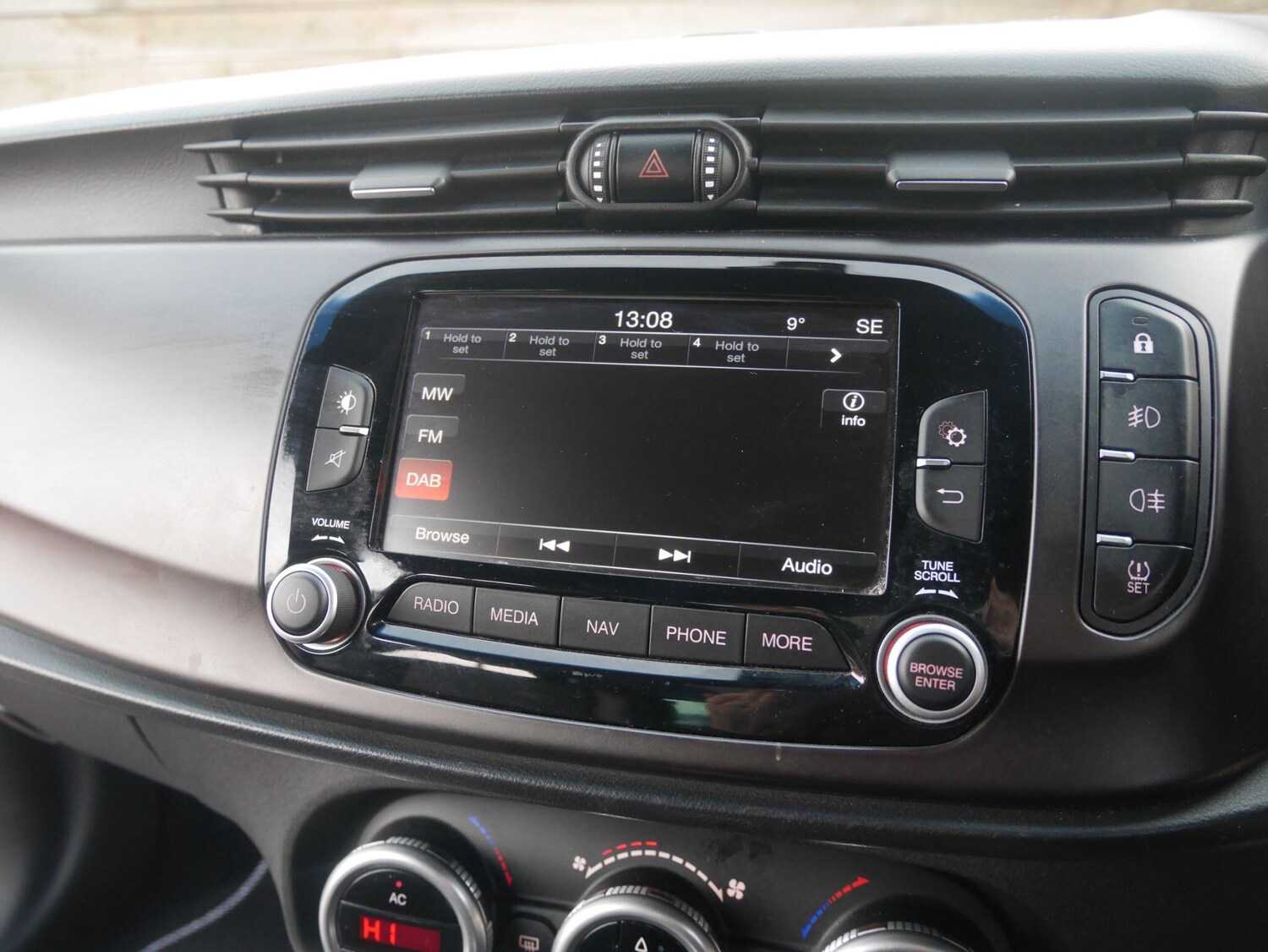 Used Alfa Romeo Giulietta 2015 for sale - 78103150: Photo 39