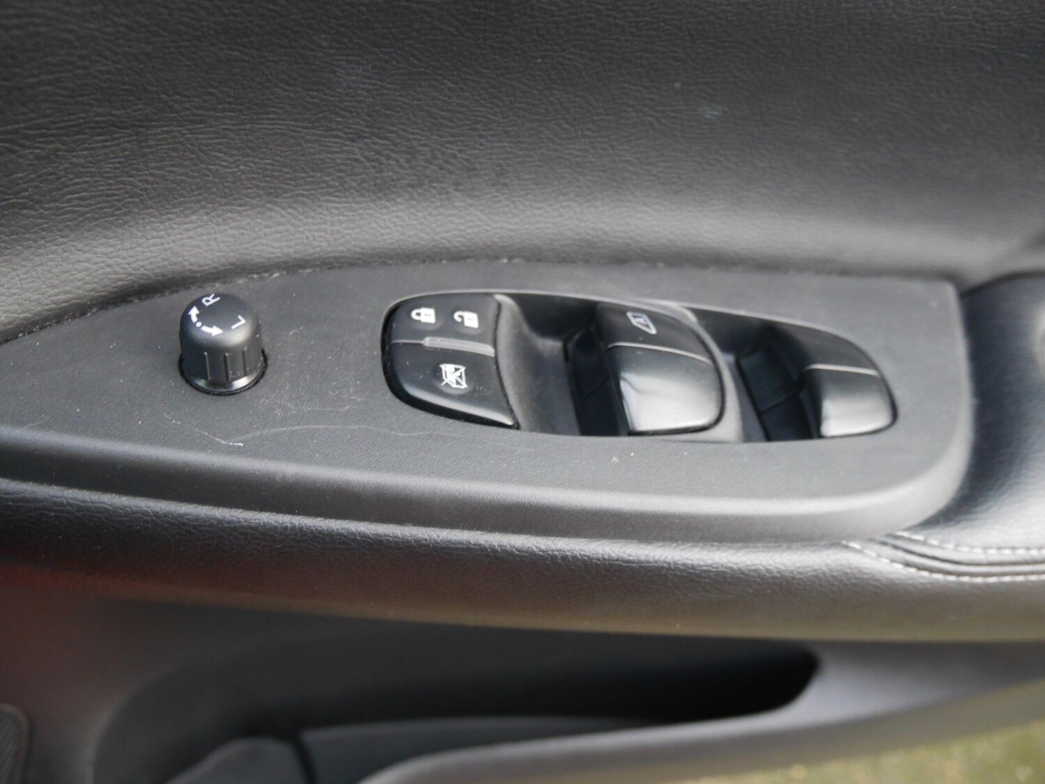 Used Nissan Pulsar 2015 for sale - 78103116: Photo 41