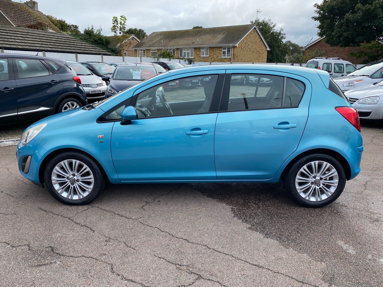 Used Vauxhall Corsa 2012 for sale - 76386750: Photo 2