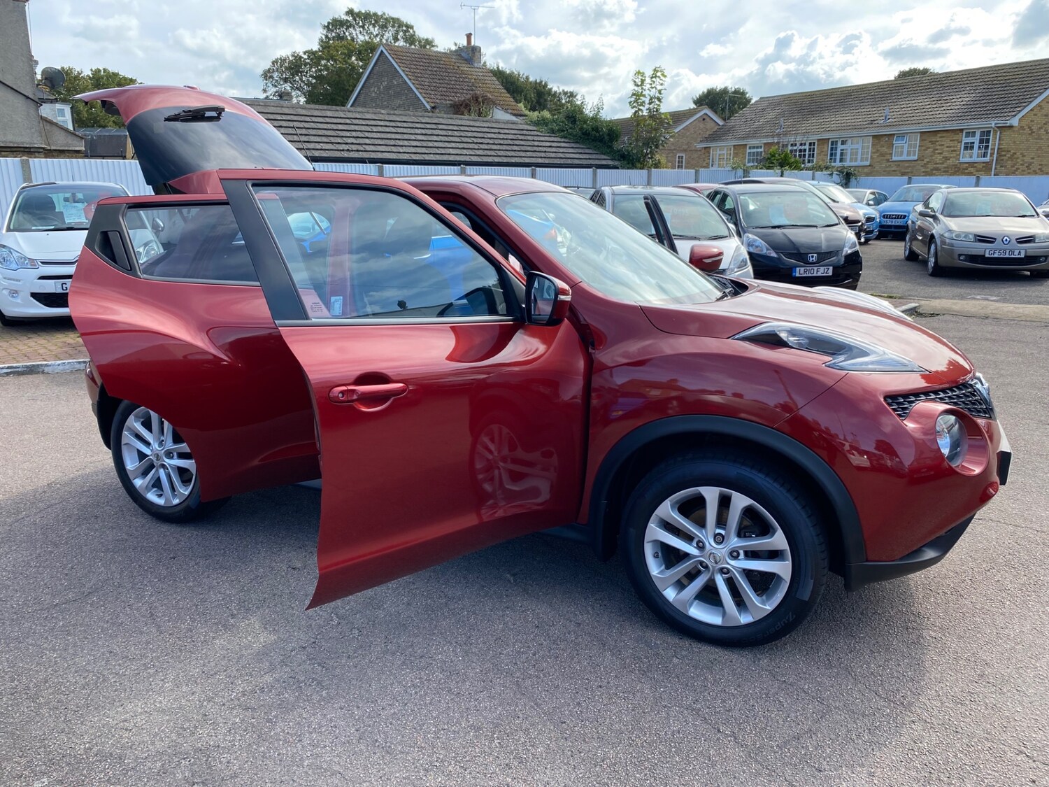 Used Nissan Juke 2015 for sale - 76041560: Photo 8