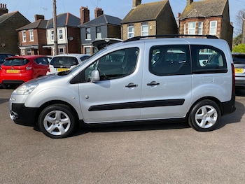 Used Peugeot Partner Tepee 2013 for sale - 77749416: Photo