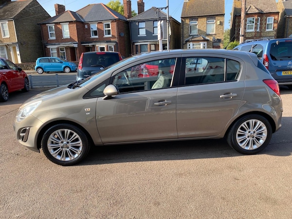 Used Vauxhall Corsa 2012 for sale - 74776427: Photo 2
