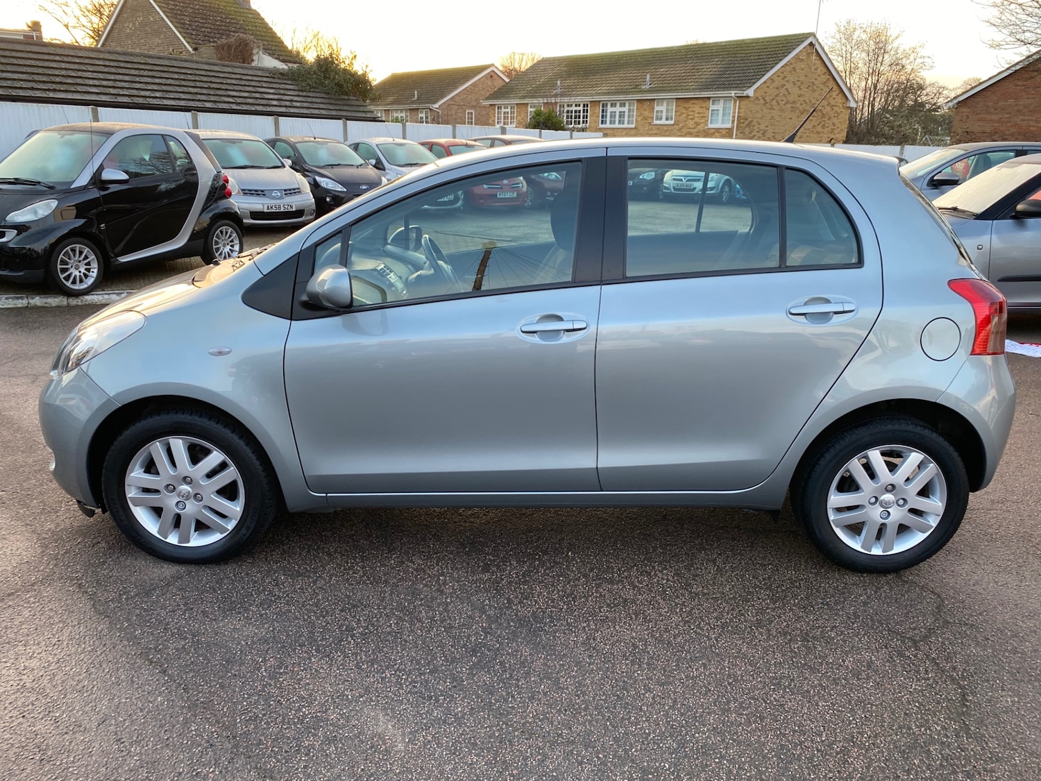 Used Toyota Yaris 2008 for sale - 77173533: Photo 2