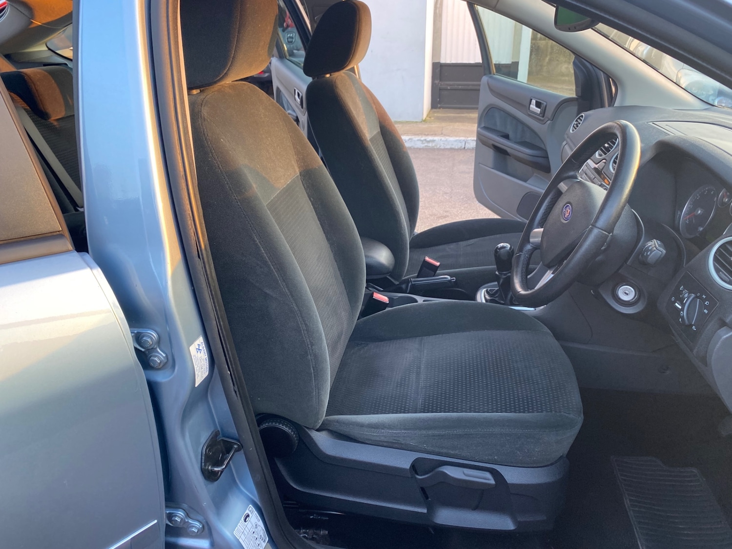 Used Ford Focus 2005 for sale - 77750077: Photo 12