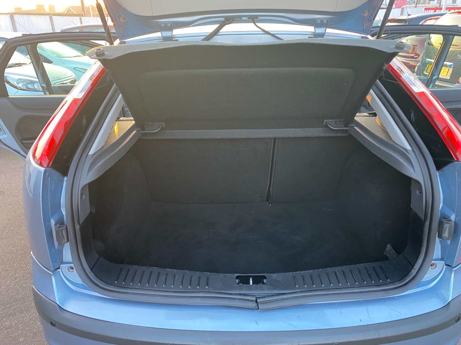 Used Ford Focus 2005 for sale - 77750077: Photo 18