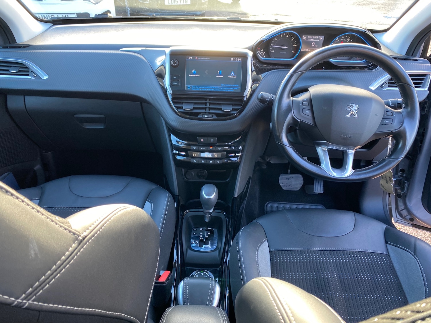 Used Peugeot 2008 2017 for sale - 76655642: Photo 9