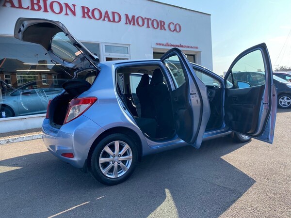 Used Toyota Yaris 2012 for sale - 74108437: Photo 17