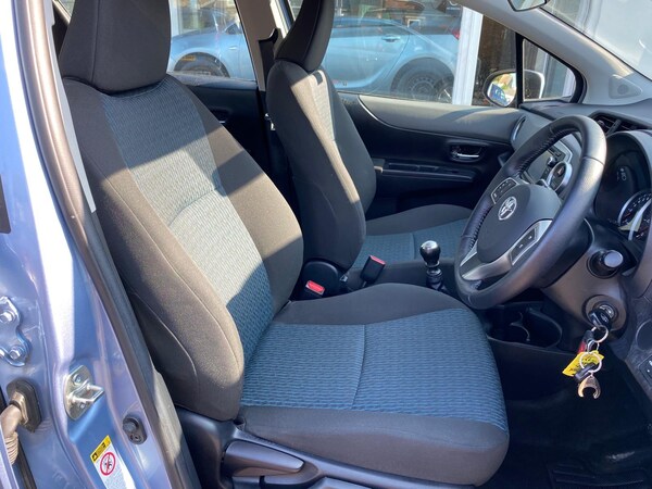 Used Toyota Yaris 2012 for sale - 74108437: Photo 8