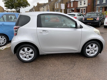 Used Toyota IQ 2010 for sale - 78933420: Photo