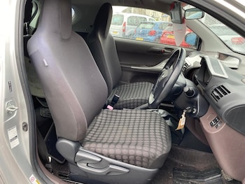 Used Toyota IQ 2010 for sale - 78933420: Photo